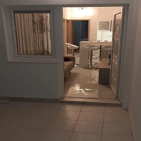 Josip Apartament Pag Town