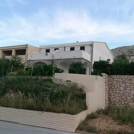 Josip Apartman Pag Town